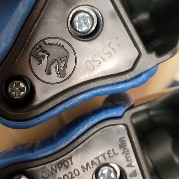 Imaginext Jurassic World 9.5-Inch Raptor Blue - Picture 4 of 4